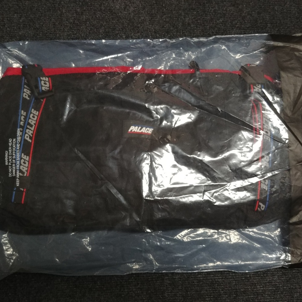 Palace Genius Holdall Duffel Bag Black FW18 NWT